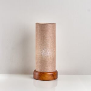 أباجورة طاولة مودرن بقاعدة خشبية لون بيج