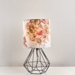 أباجورة مودرن معدن وشابوه كتان بيج بتصميم أنيق من نجفة شوب