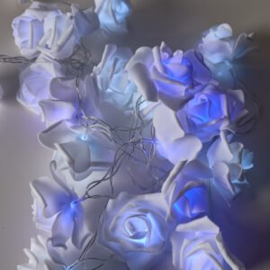 فرع ورد أبيض