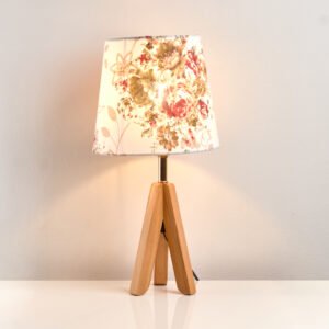 أباجورة طاولة خشب مودرن بثلاث أرجل