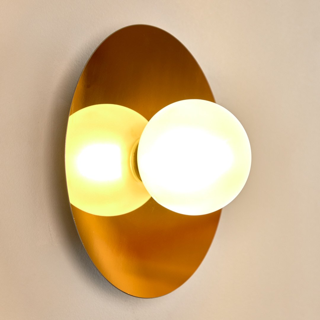 YASN3220 أبليك حائط ستانلس مودرن باللون الذهبي مع لمبة زجاجية بتصميم عصري لإضاءة مميزة |نجفة شوب