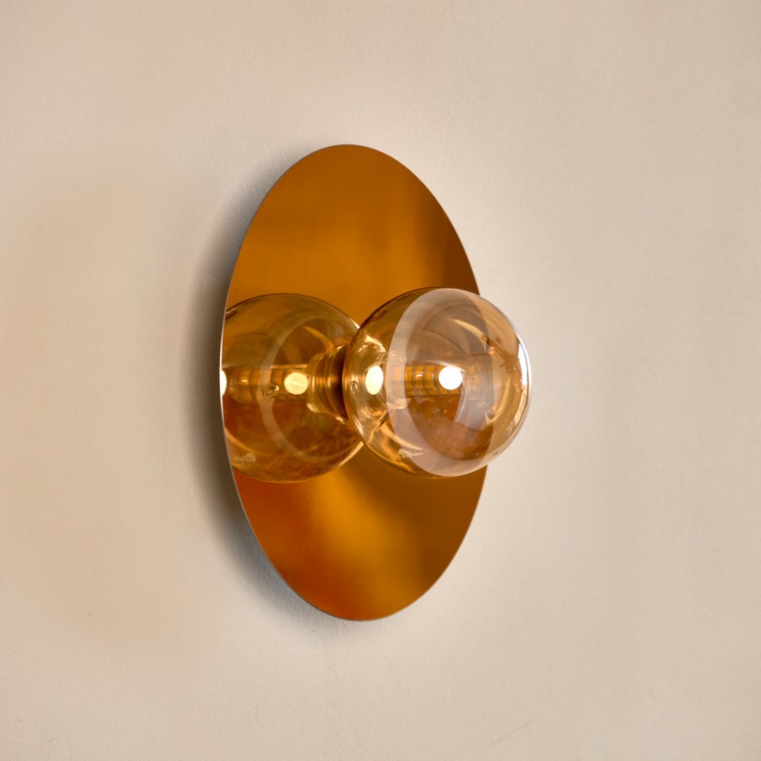 YASN3229 أبليك حائط ستانلس ذهبي بلمبة زجاج فاميه بتصميم مودرن فاخر