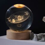 ⁦كرة كريستال روني ثلاثية الأبعاد مضيئة LED | مصباح ديكور لغرفة النوم والمكتب⁩ - الصورة ⁦2⁩