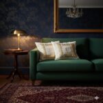 ⁦طقم ديكور2 كافر كوشن بتصميم مذهب وإطار شراشيب لون بيج وذهبي⁩ - الصورة ⁦2⁩