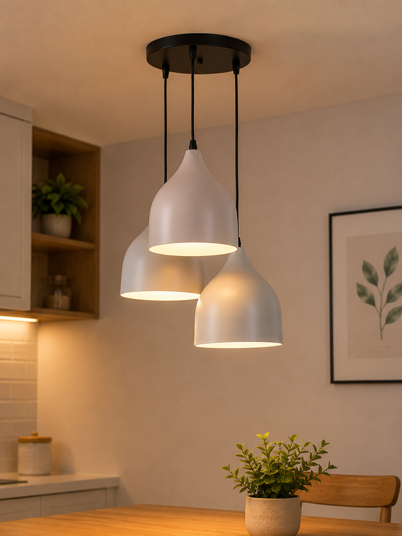 light-gray-3-light-pendant-chandelier.jpg دلاية سقف مودرن سوفت فضية 3 لمبات ألومنيوم | إضاءة ديكورية للريسبشن والسفرة - الصورة 1
