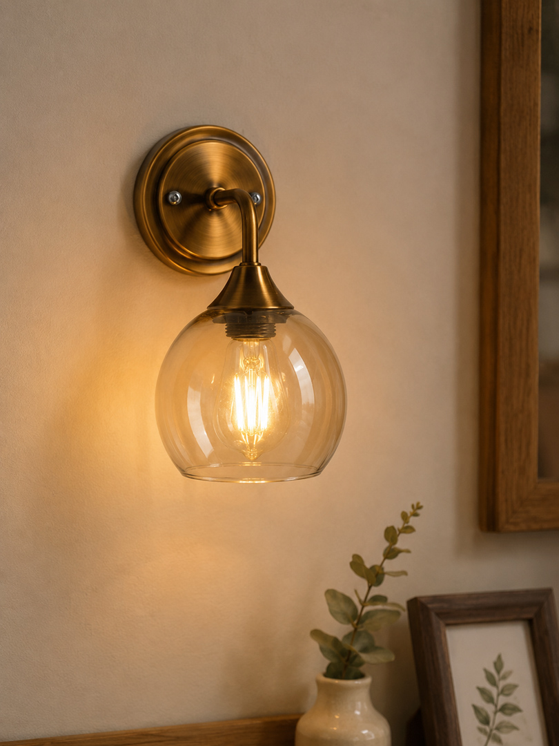 modern-brass-glass-wall-light-1.jpg أبليك حائط ذهبي كلاسيك - الصورة 1